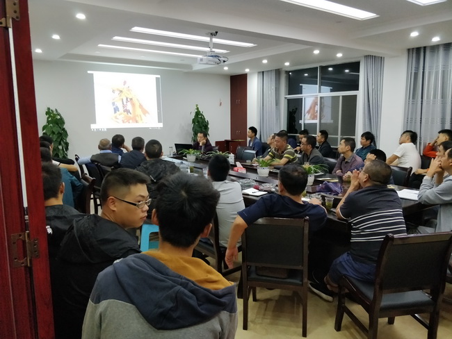 公司组织学习塔吊相关知识 - 365英国上市〔www.iTongxin.cn〕
